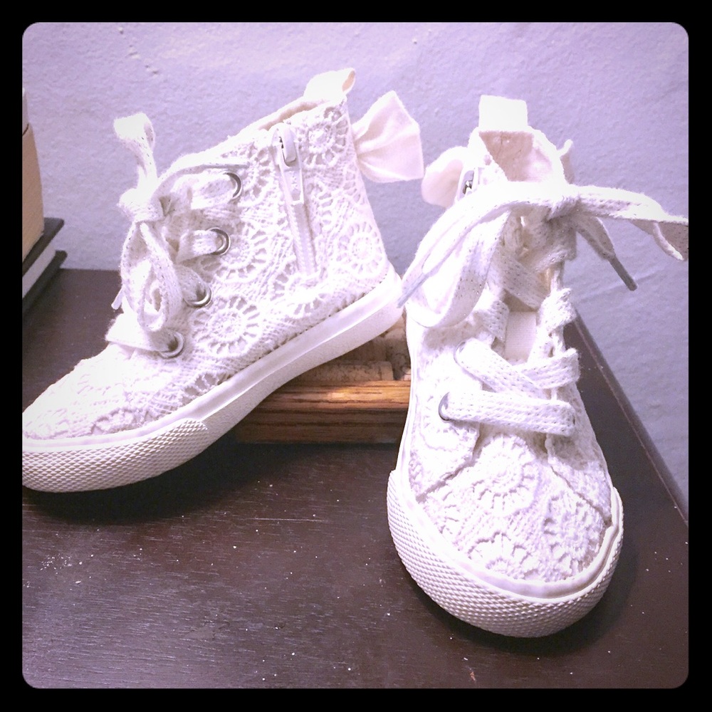 🆕👟Cat & Jack 'Jory' Lace High Tops -Target